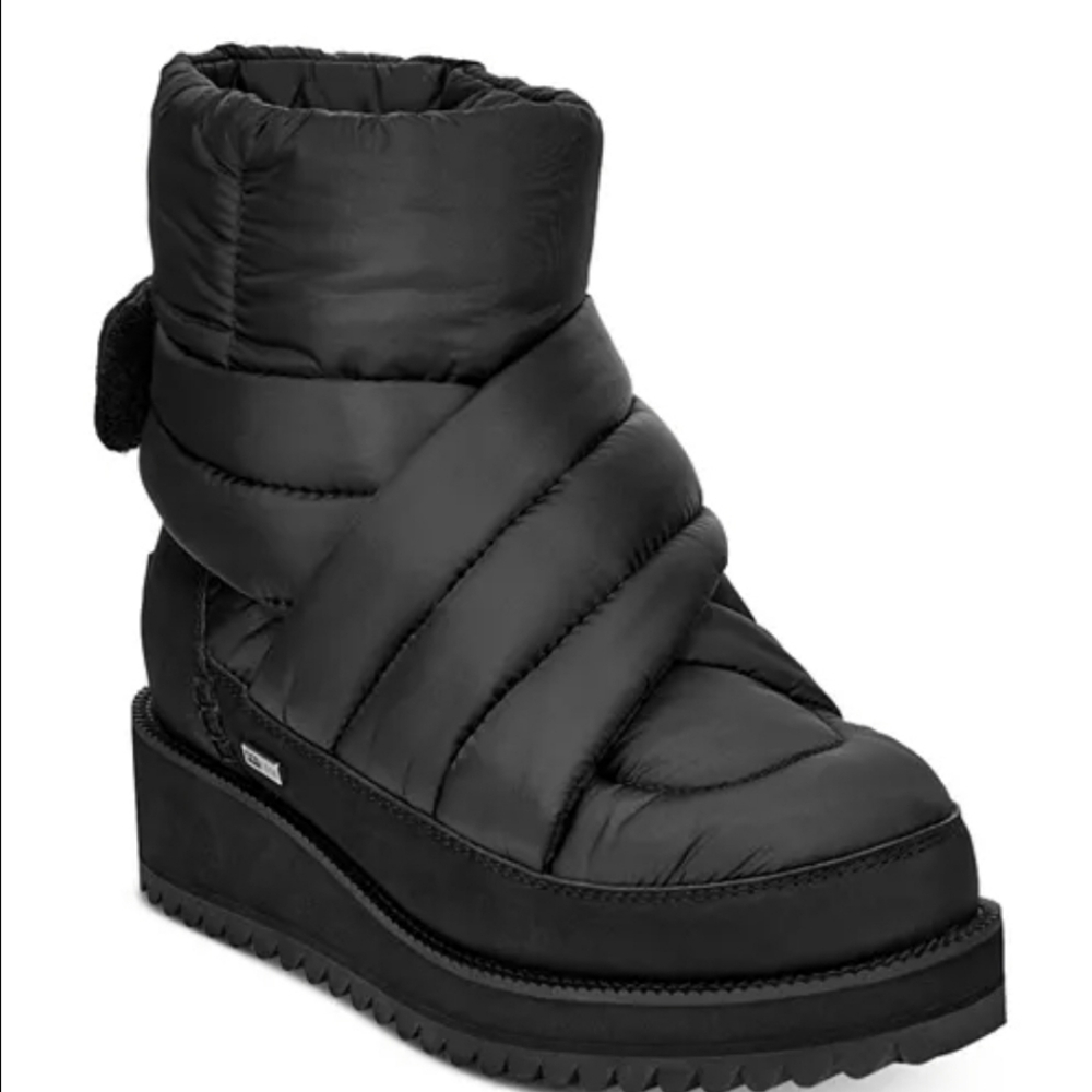 BRAND NEW UGGS!